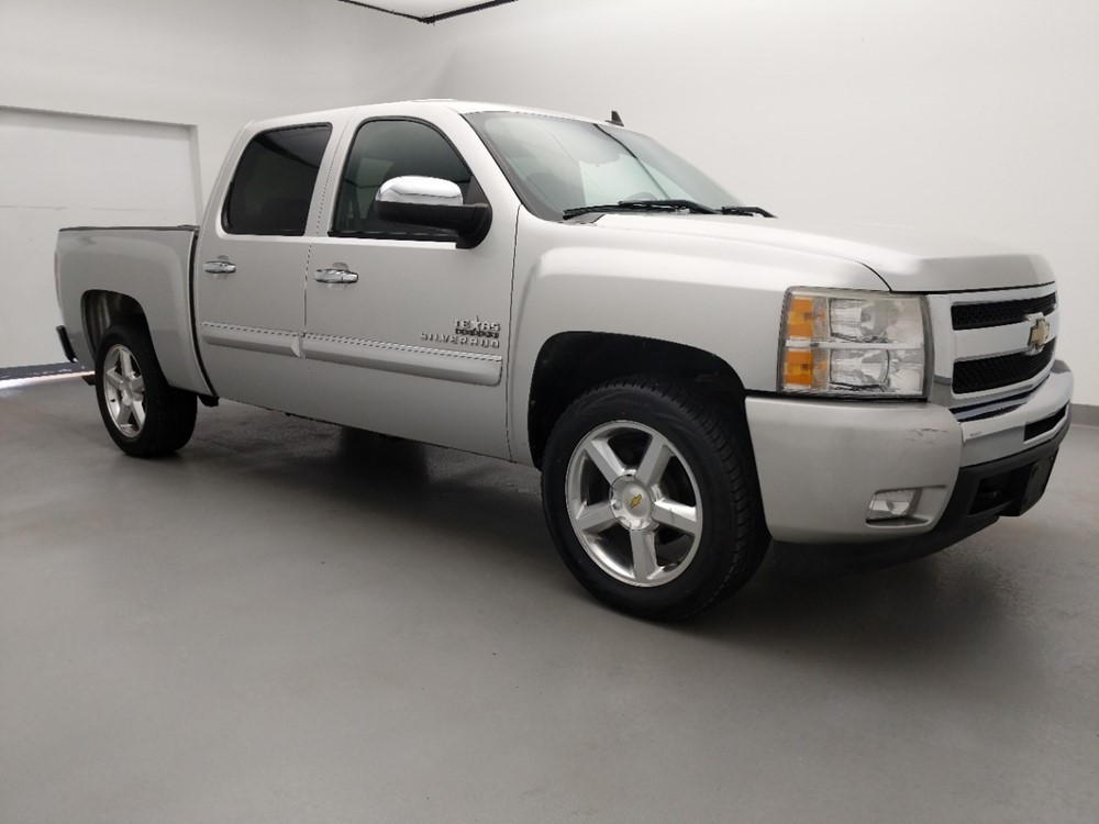 2011 Chevrolet Silverado 1500 - Passenger Front Side