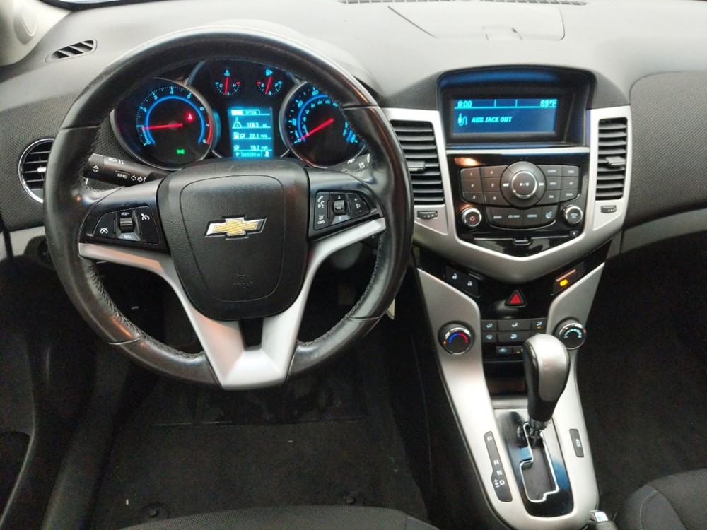 2013 Chevrolet Cruze - Driver Dash