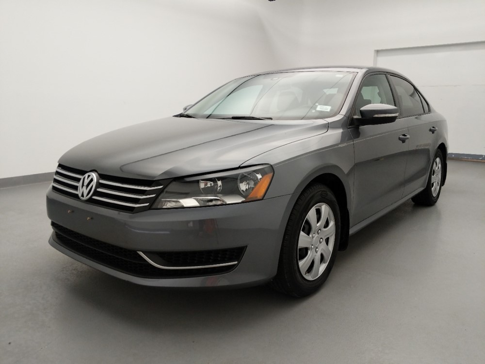 2015 Volkswagen Passat - Driver Front Bumper
