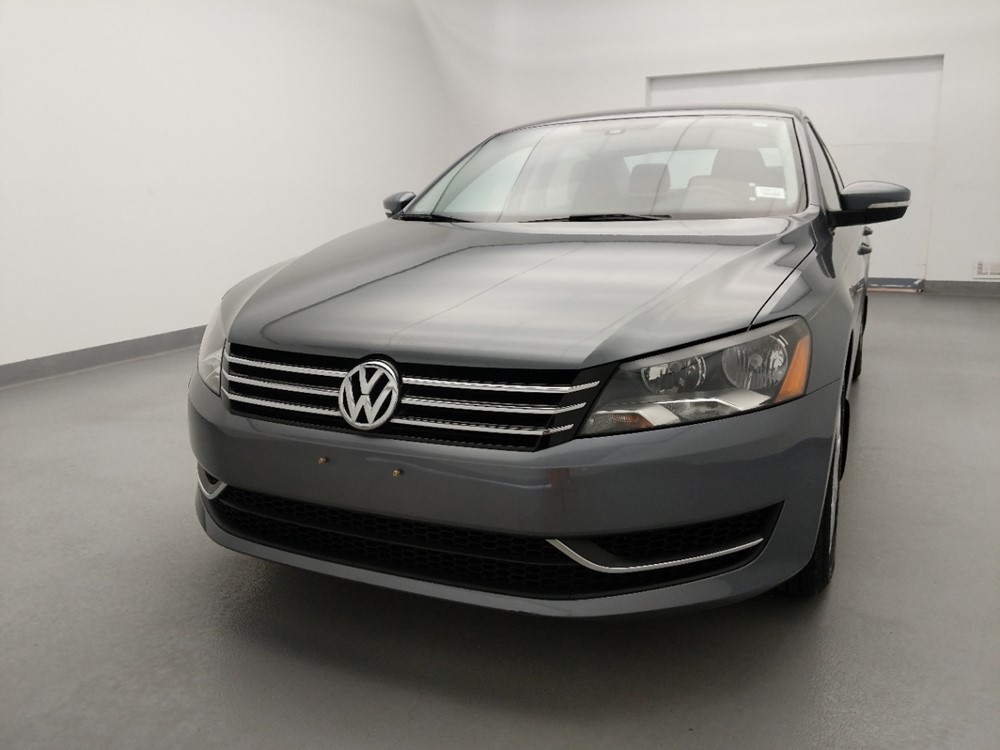 2015 Volkswagen Passat - Driver Front Hood