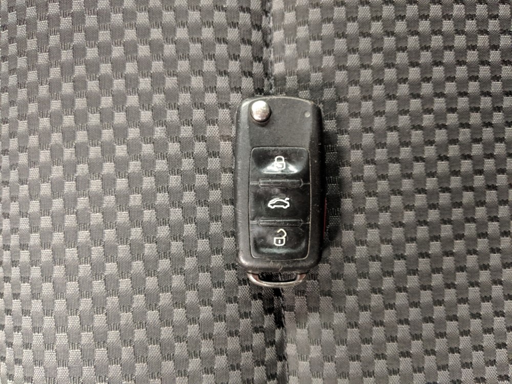 2015 Volkswagen Passat - Keys