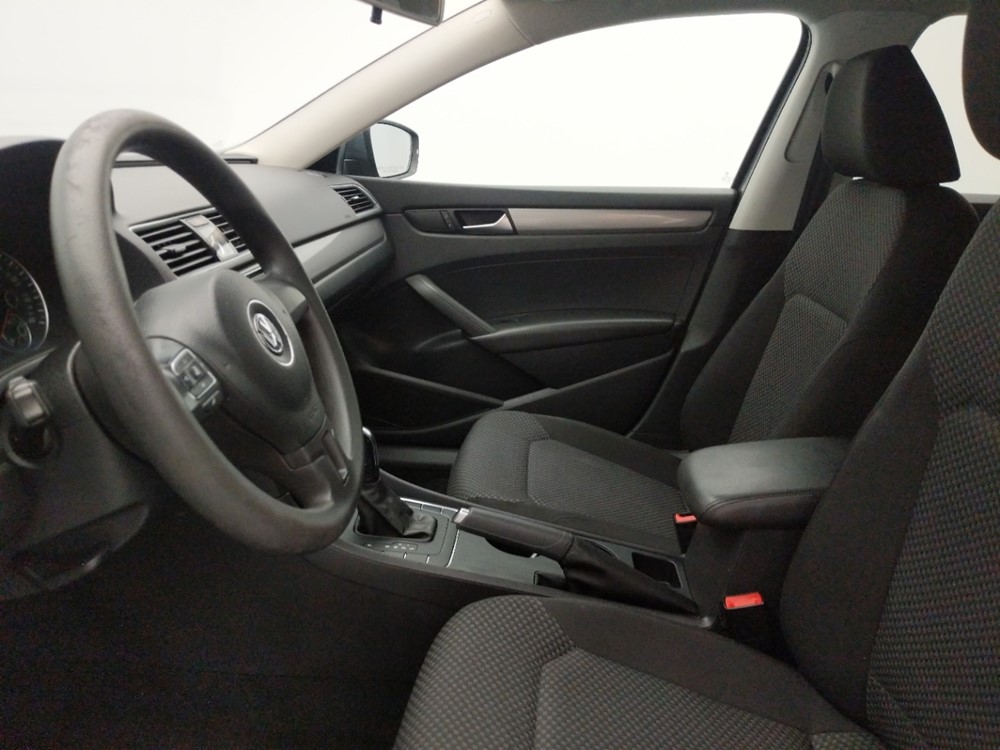 2015 Volkswagen Passat - Driver Front Seat