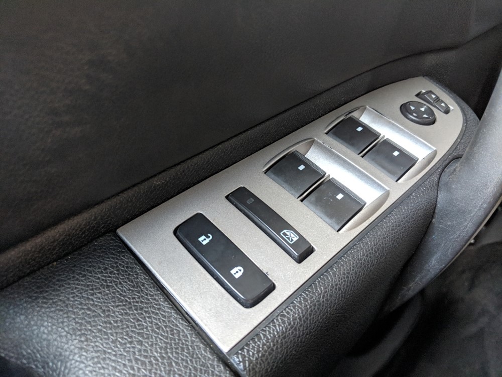 2011 Chevrolet Silverado 1500 - Driver Power Windows/Lock Control