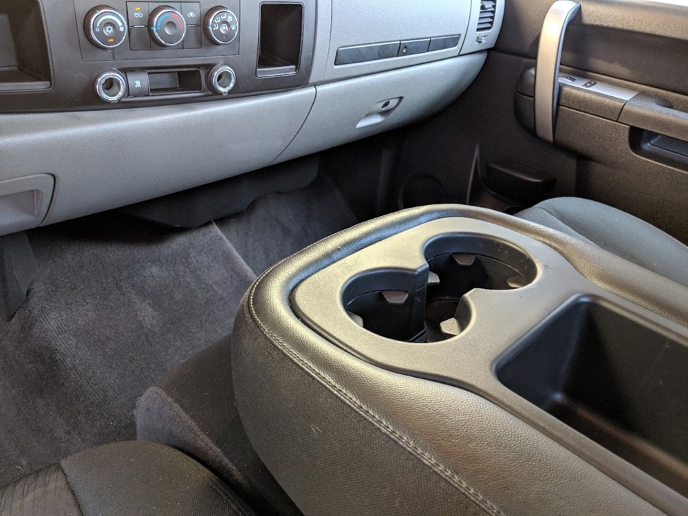 2011 Chevrolet Silverado 1500 - Center Console/Cup Holders