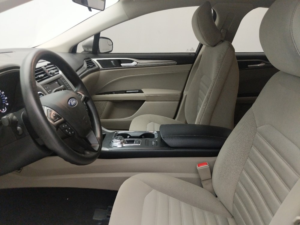 2017 Ford Fusion - Driver Front Seat