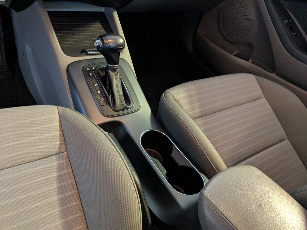 2015 Kia Forte - Center Console/Cup Holders