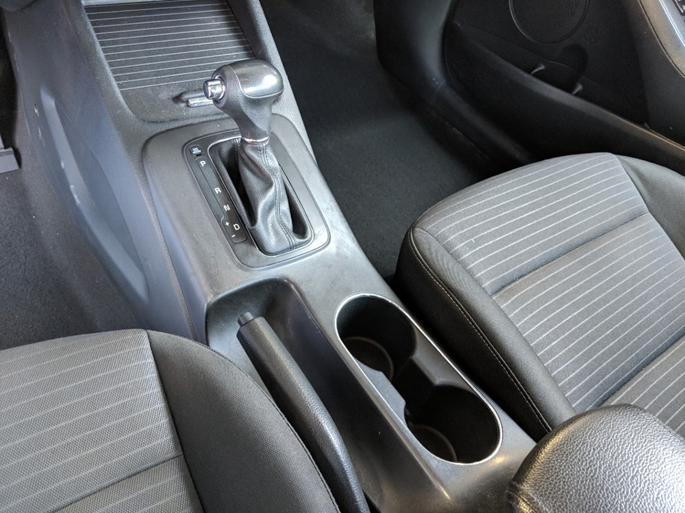 2016 Kia Forte - Center Console/Cup Holders