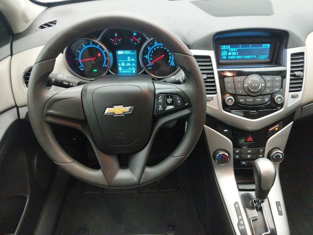2016 Chevrolet Cruze - Driver Dash