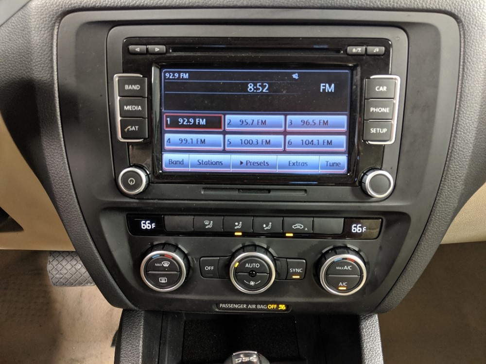 2014 Volkswagen Jetta - Stereo Package