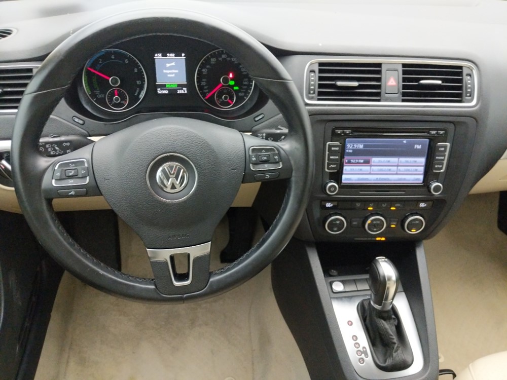 2014 Volkswagen Jetta - Driver Dash