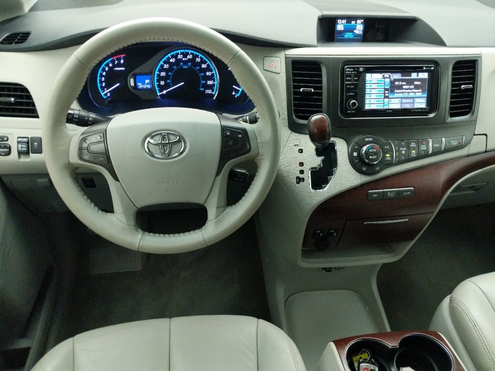 2013 Toyota Sienna - Driver Dash