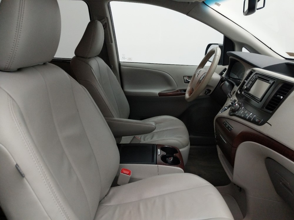 2013 Toyota Sienna - Passenger Front Seat