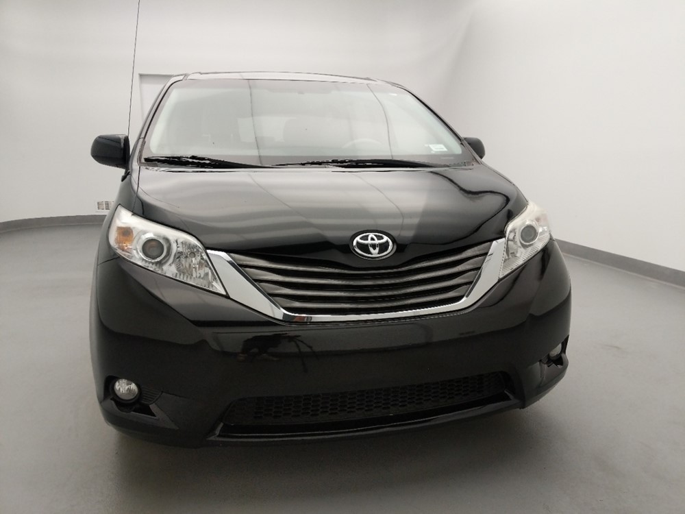 2013 Toyota Sienna - Passenger Front Hood