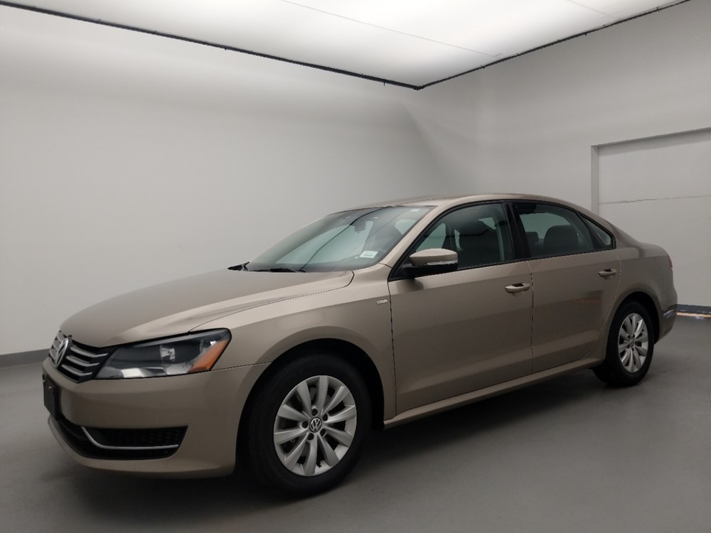2015 Volkswagen Passat - Driver Front Side