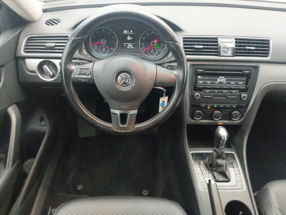 2015 Volkswagen Passat - Driver Dash