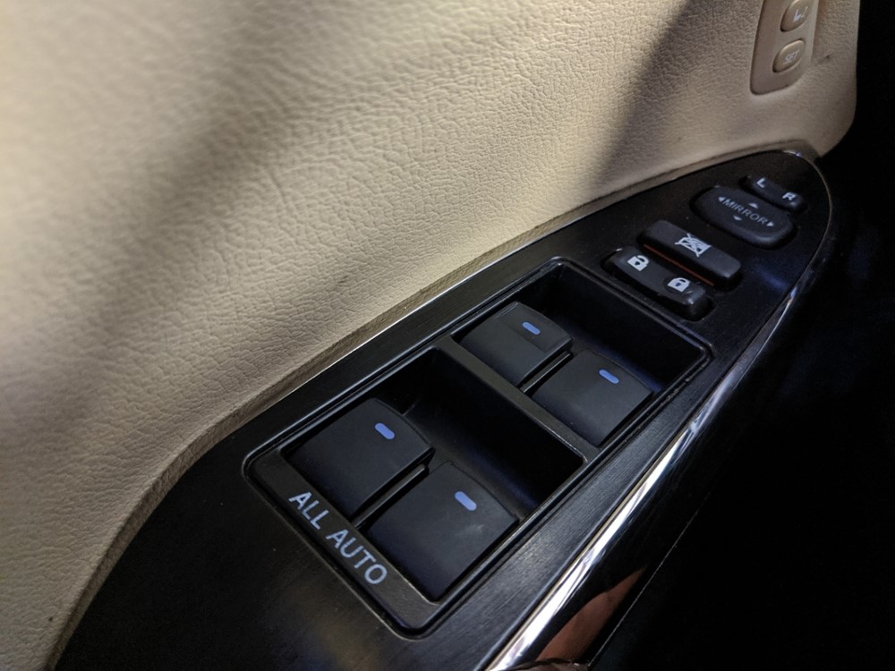 2014 Toyota Avalon - Driver Power Windows/Lock Control