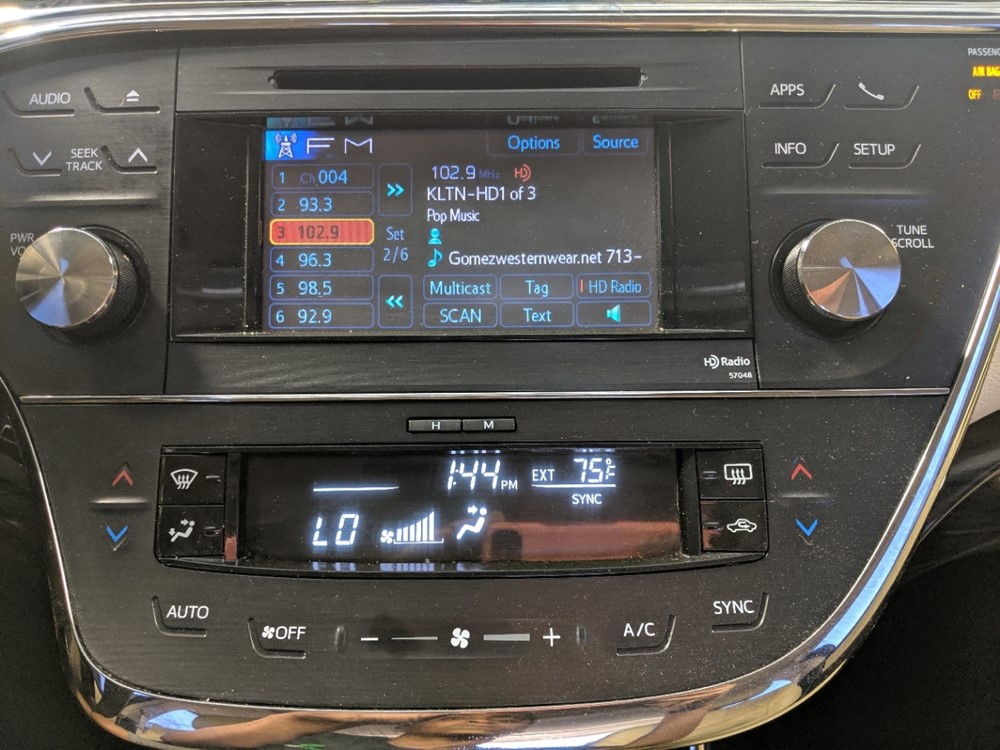 2014 Toyota Avalon - Stereo Package