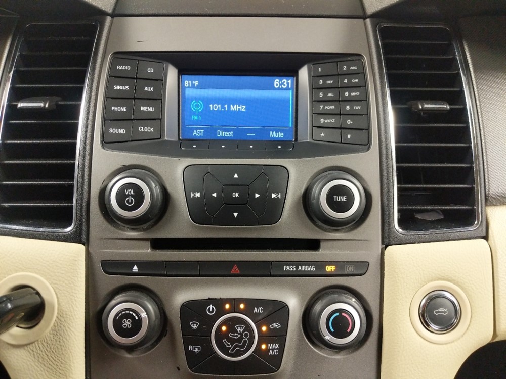2016 Ford Taurus - Stereo Package