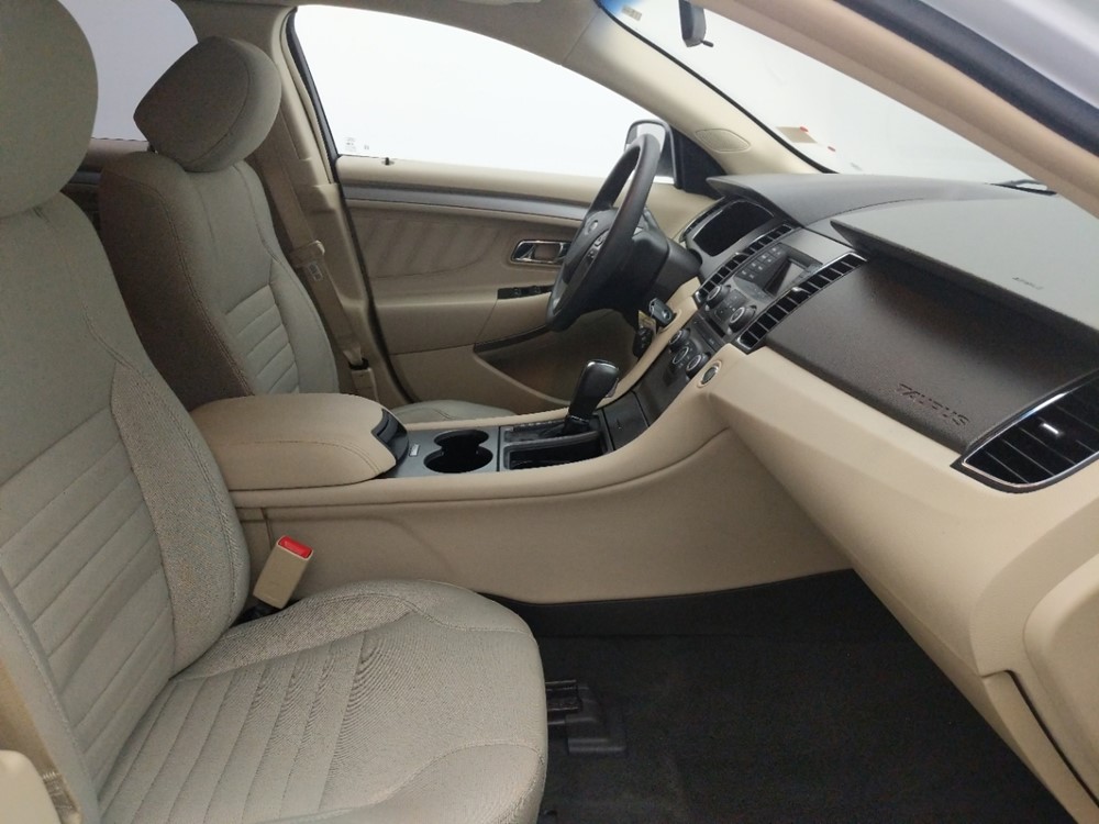 2016 Ford Taurus - Passenger Front Seat