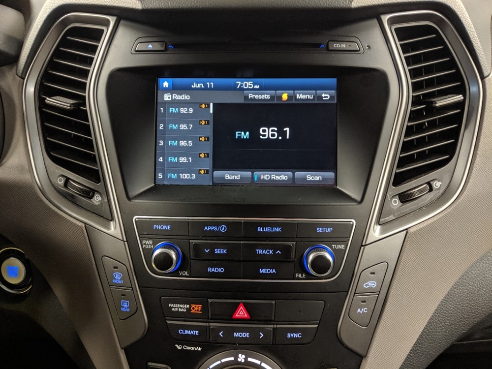 2018 Hyundai Santa Fe - Stereo Package