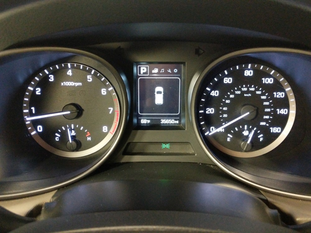 2018 Hyundai Santa Fe - Odometer Close Up