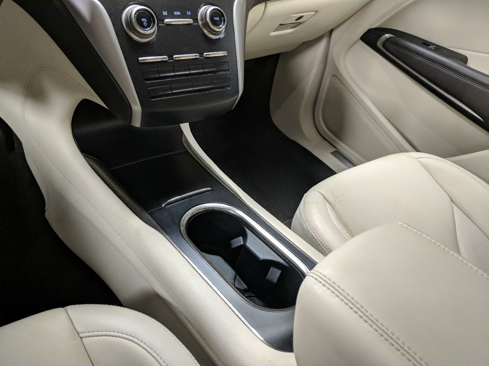 2016 Lincoln MKC - Center Console/Cup Holders