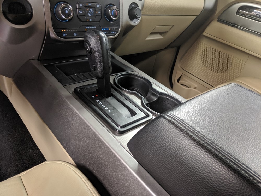 2015 Ford Expedition - Center Console/Cup Holders