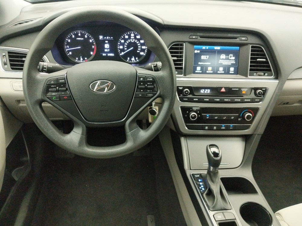 2016 Hyundai Sonata - Driver Dash