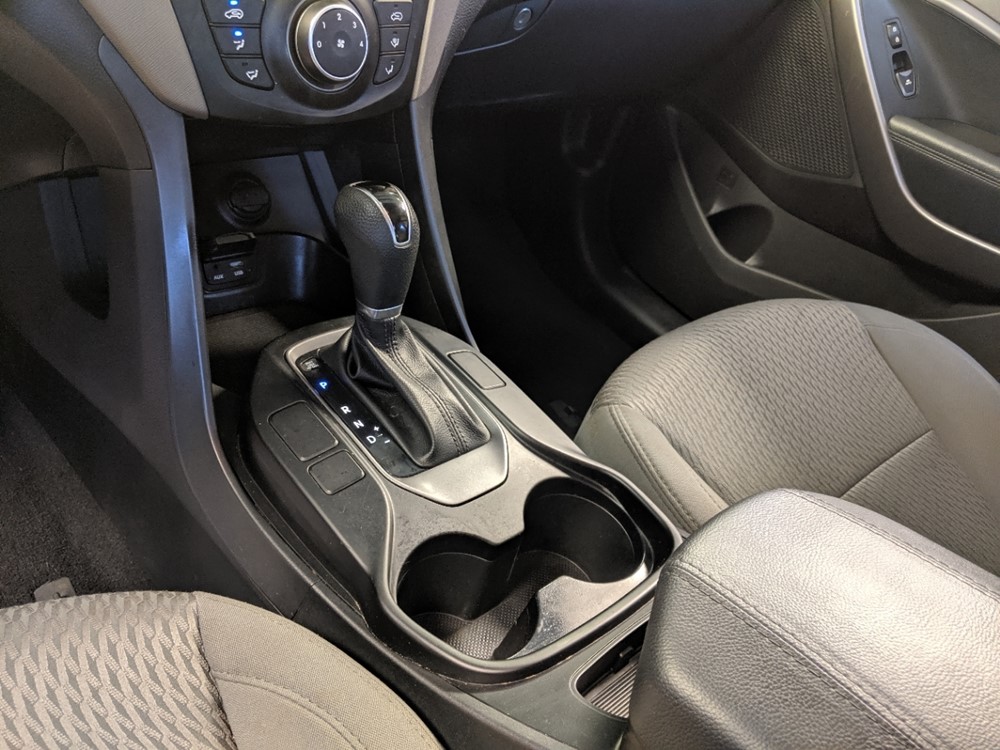 2015 Hyundai Santa Fe - Center Console/Cup Holders