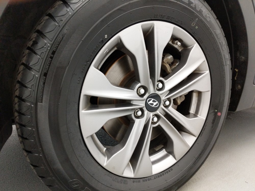 2015 Hyundai Santa Fe - Wheel