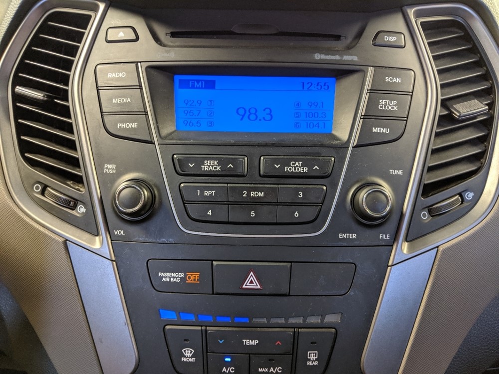 2015 Hyundai Santa Fe - Stereo Package