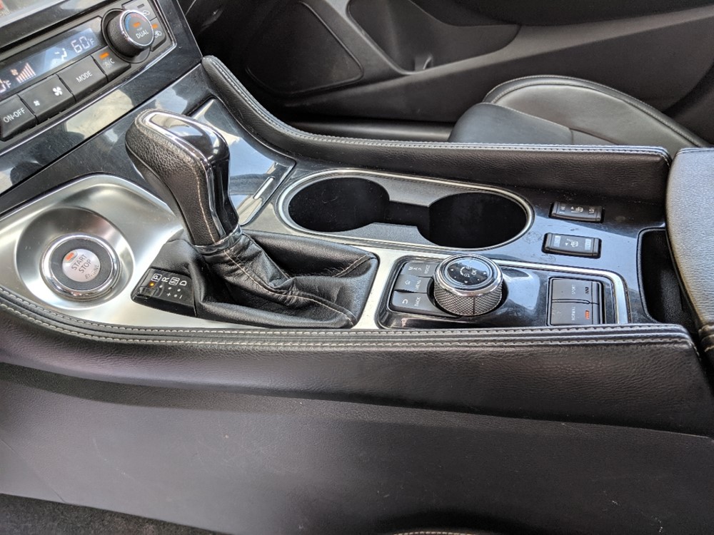 2018 Nissan Maxima - Center Console/Cup Holders