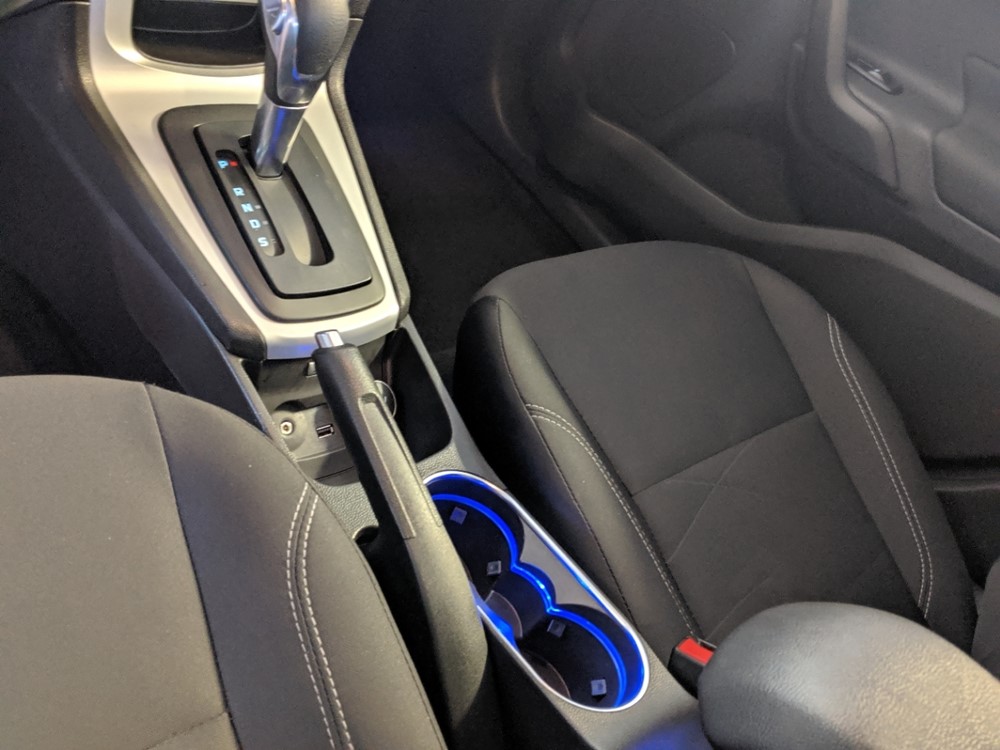 2018 Ford Fiesta - Center Console/Cup Holders