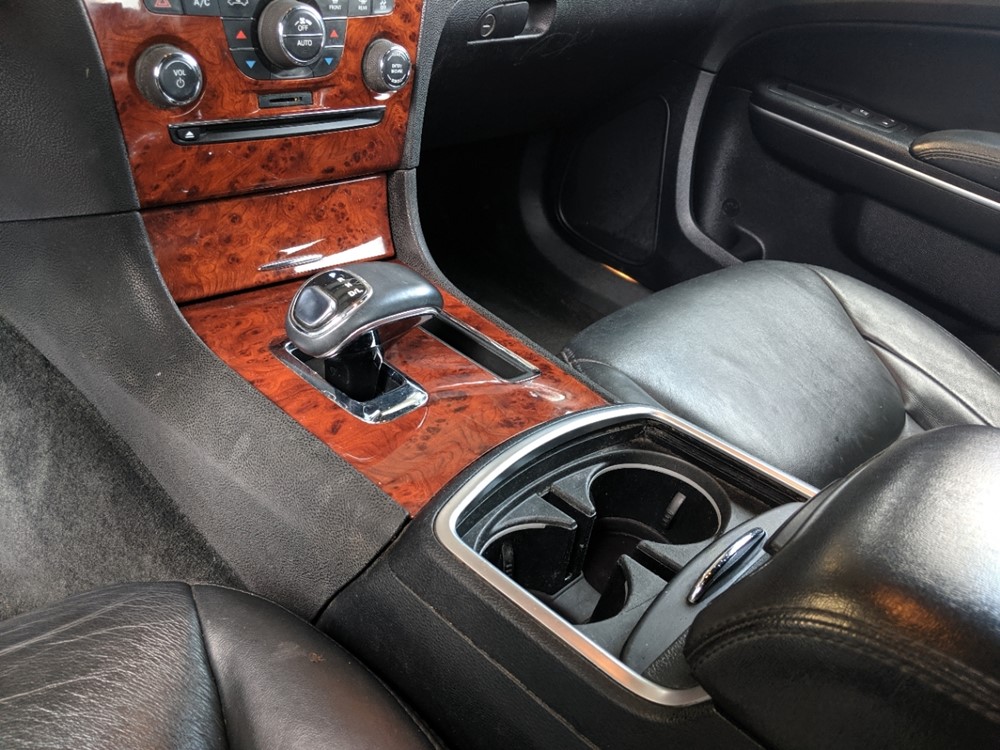 2012 Chrysler 300 - Center Console/Cup Holders