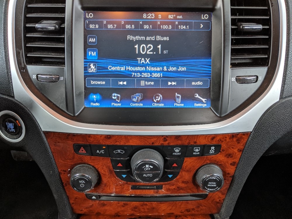 2012 Chrysler 300 - Stereo Package