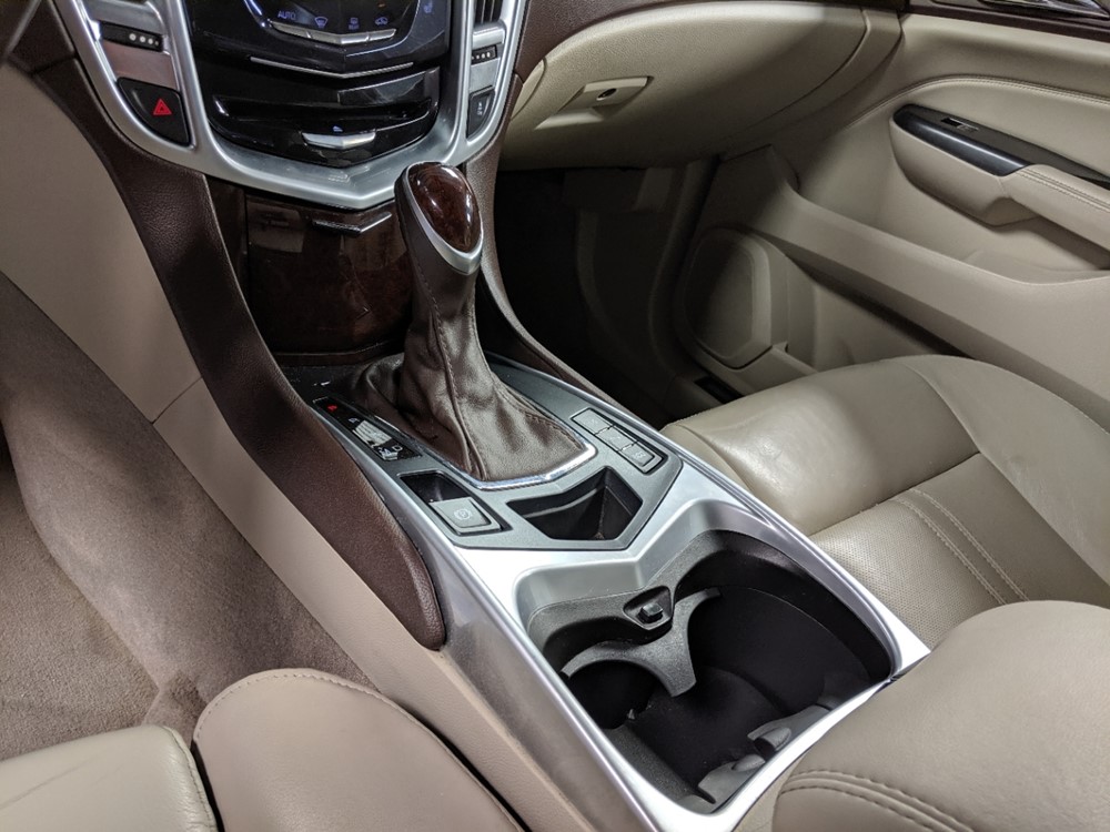 2016 Cadillac SRX - Center Console/Cup Holders