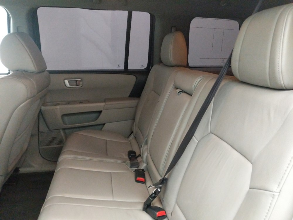 2015 Honda Pilot - Driver Rear Seat