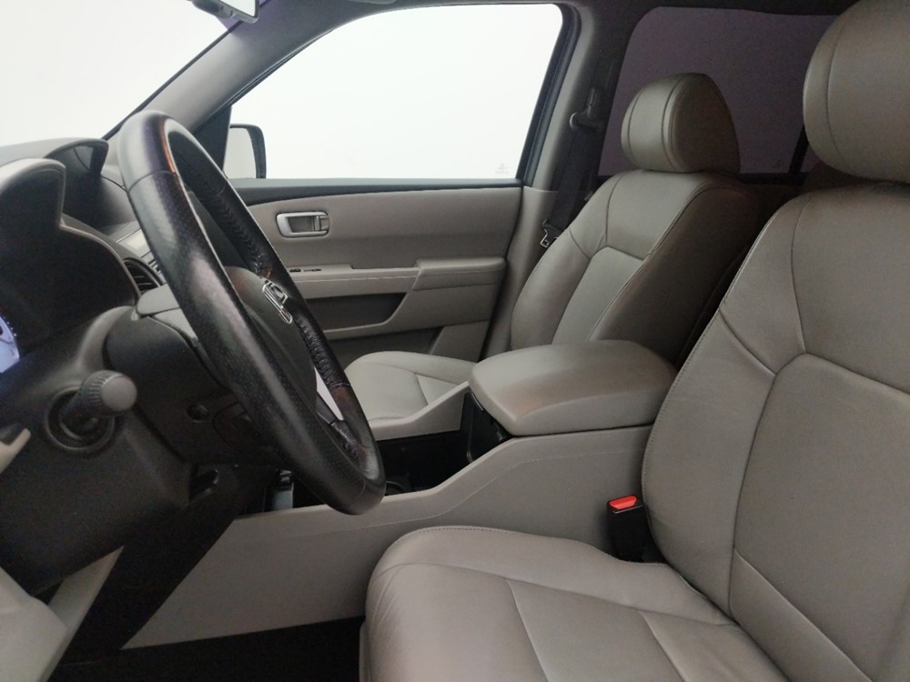 2015 Honda Pilot - Driver Front Seat