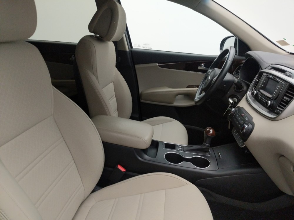 2016 Kia Sorento - Passenger Front Seat