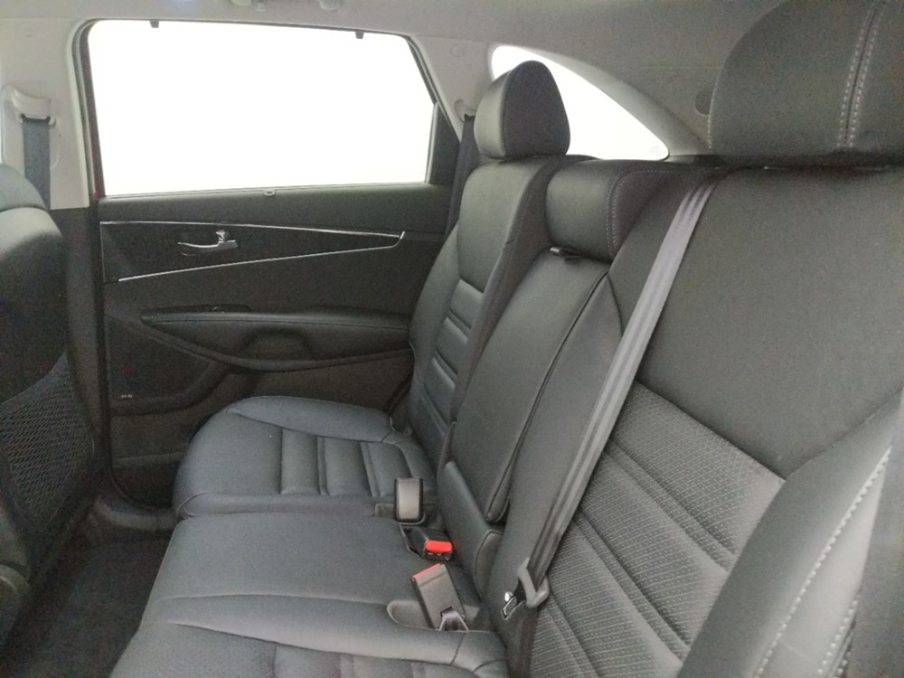 2016 Kia Sorento - Driver Rear Seat