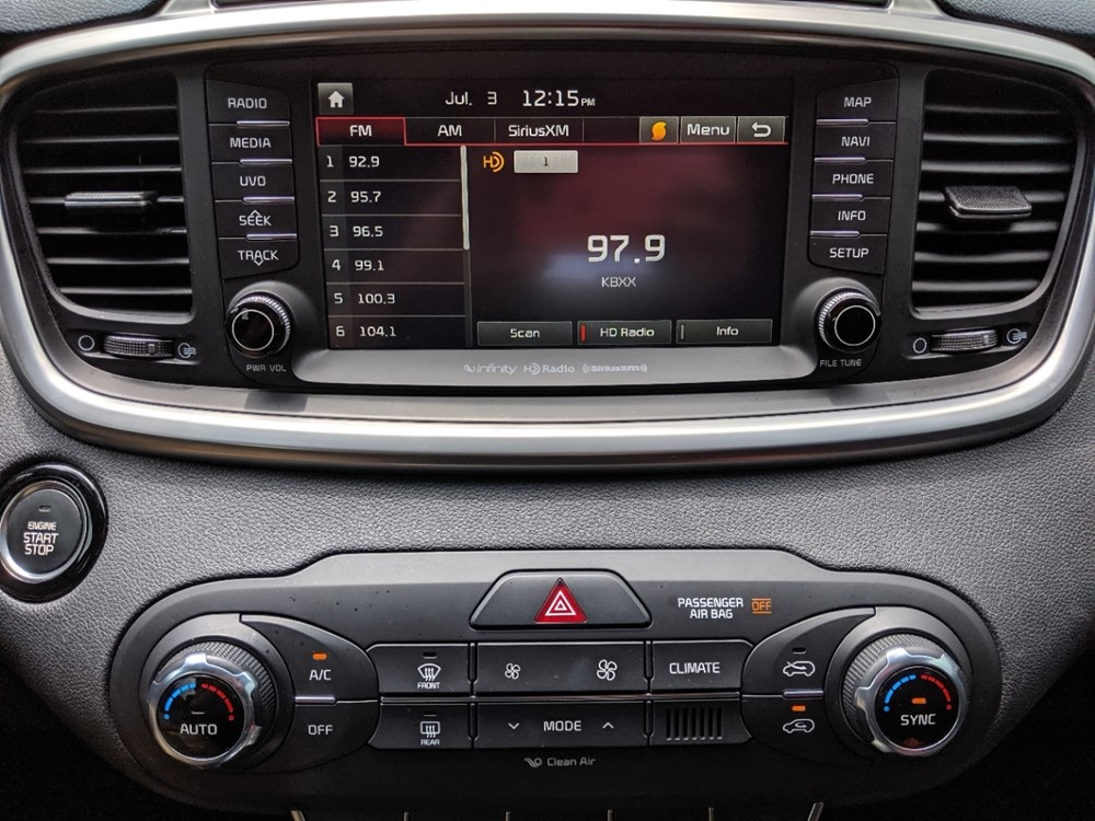 2016 Kia Sorento - Stereo Package