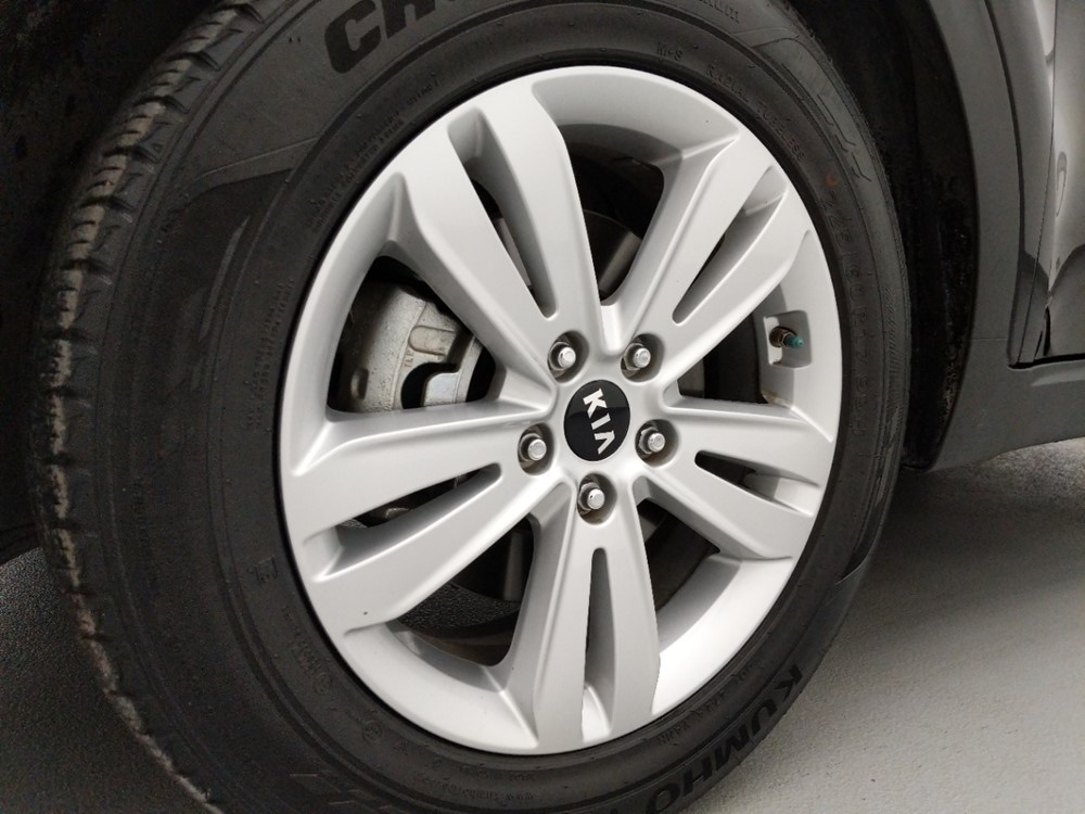 2017 Kia Sportage - Wheel