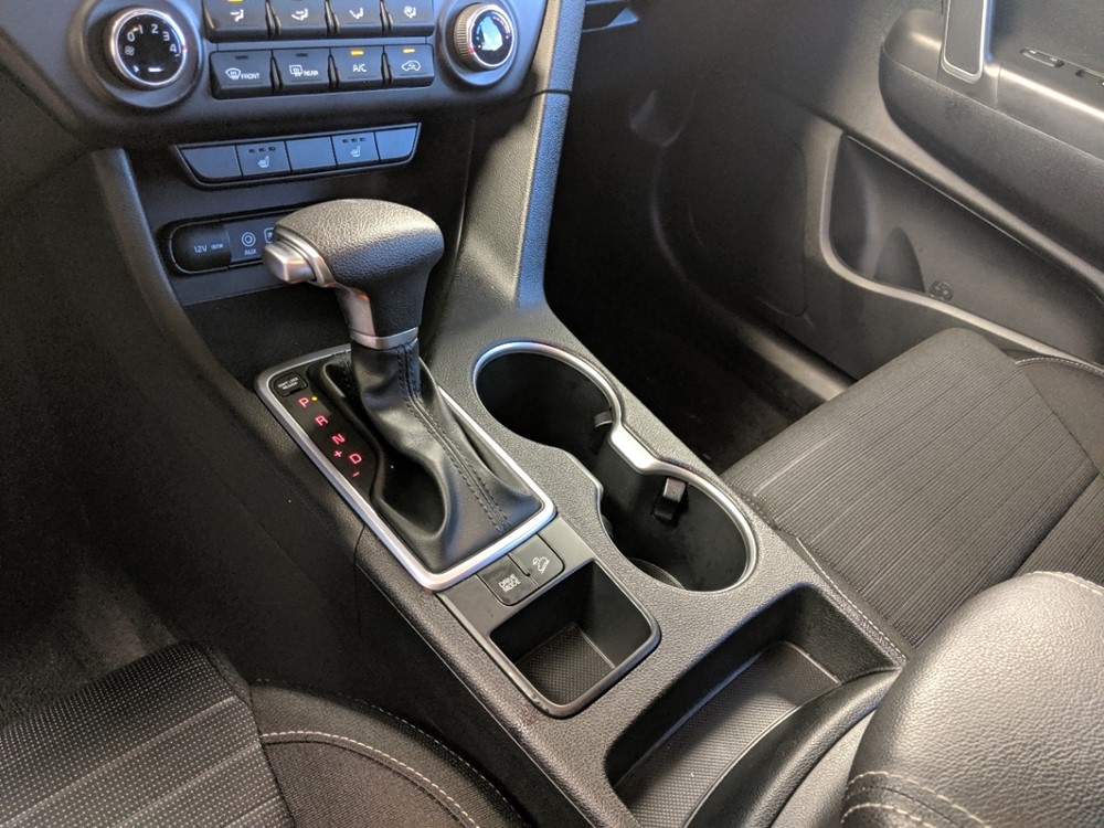 2017 Kia Sportage - Center Console/Cup Holders