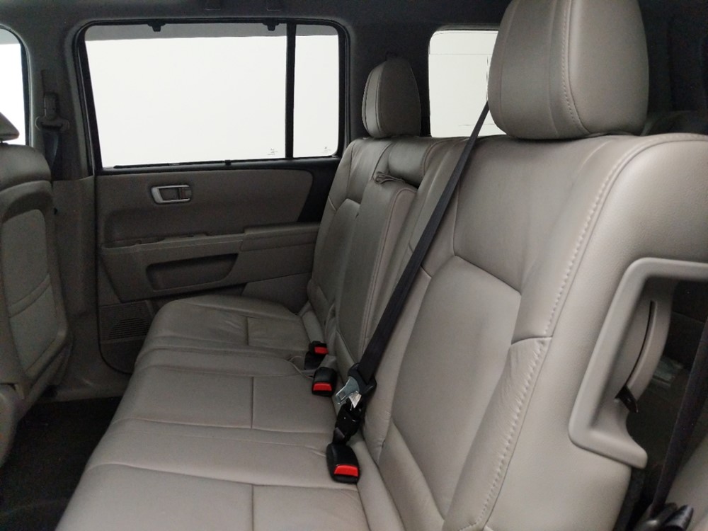 2015 Honda Pilot - Driver Rear Seat