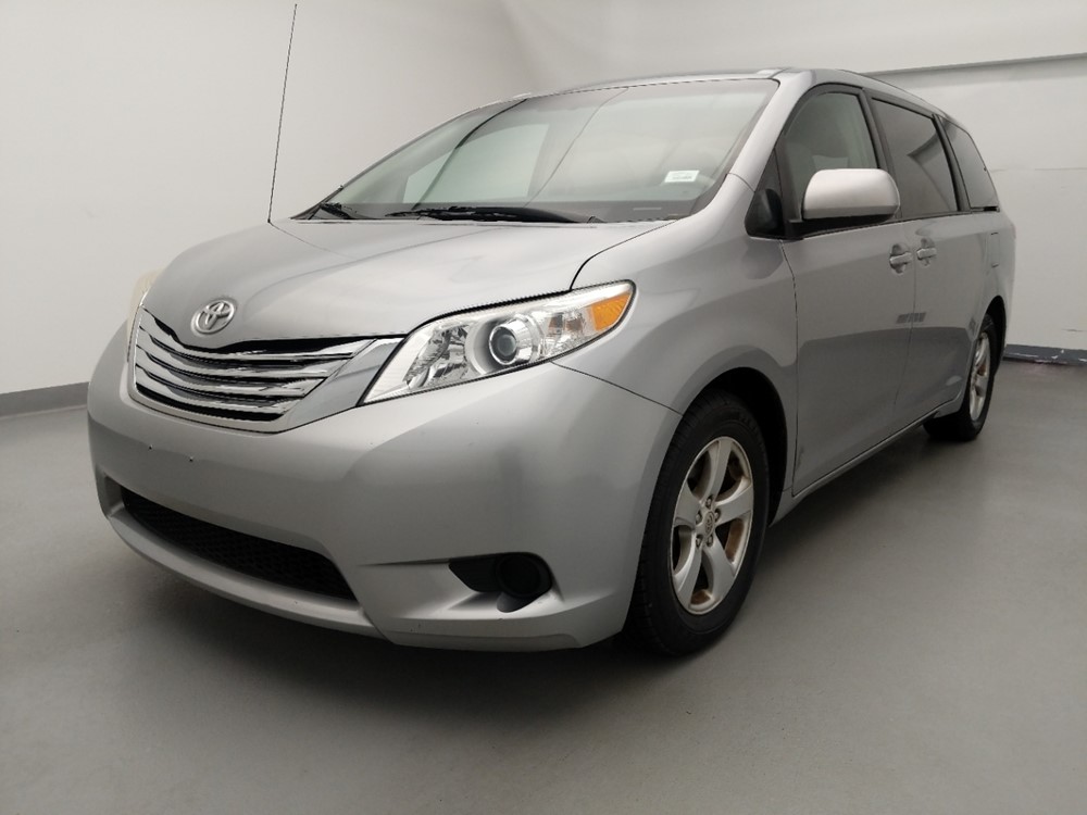 Used 2012 Toyota Sienna Driver Front Bumper