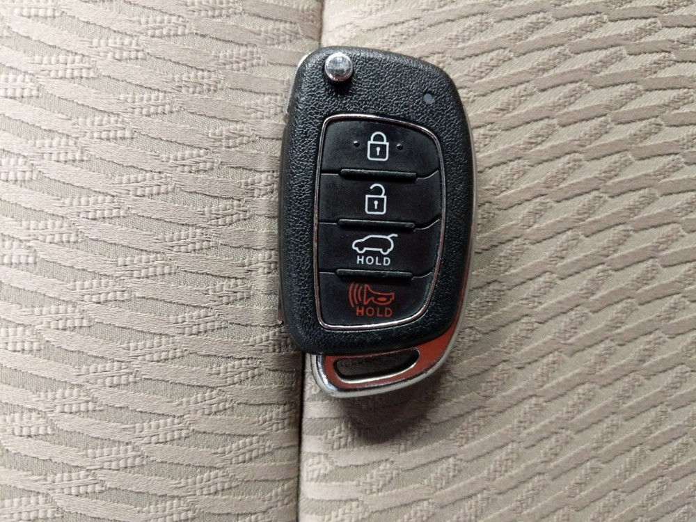 2017 Hyundai Santa Fe - Keys