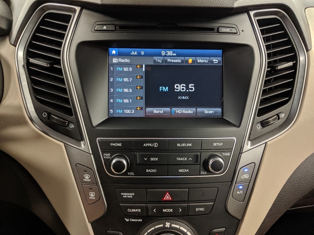 2017 Hyundai Santa Fe - Stereo Package