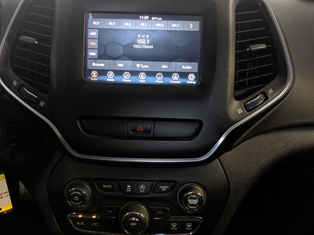 2019 Jeep Cherokee - Stereo Package