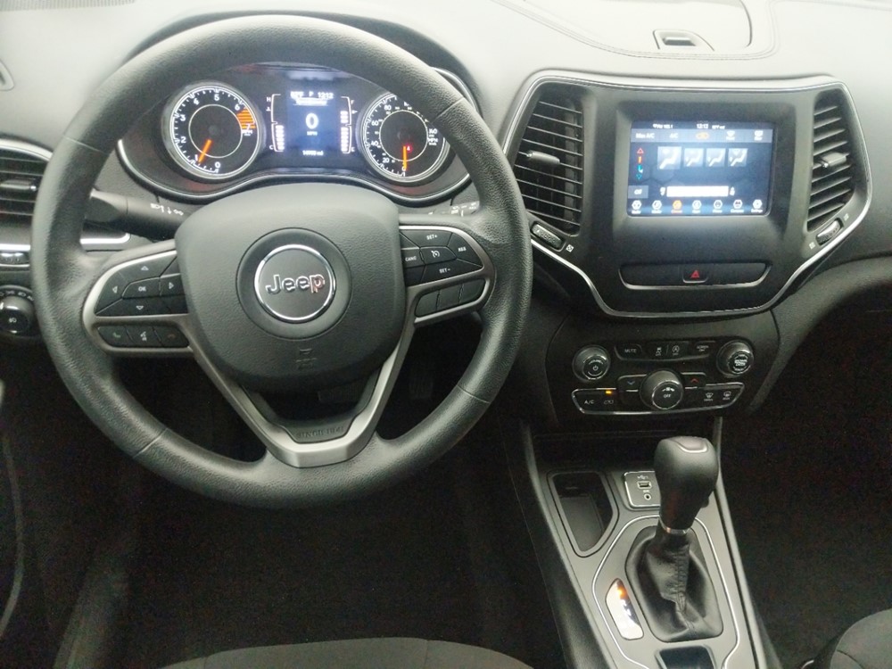 2019 Jeep Cherokee - Driver Dash