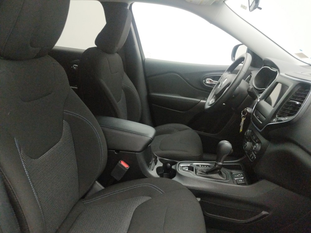 2019 Jeep Cherokee - Passenger Front Seat